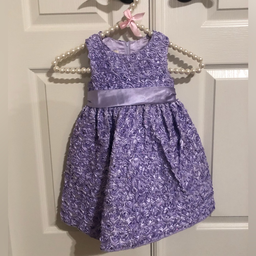 Beautiful lavender purple dress. Size 2T